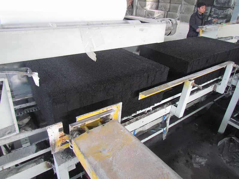 <a href='http://m.bobaxl.cn/shimogaixingshuinibaowenban/'>石墨改性水泥基保溫板</a>車間照片-5